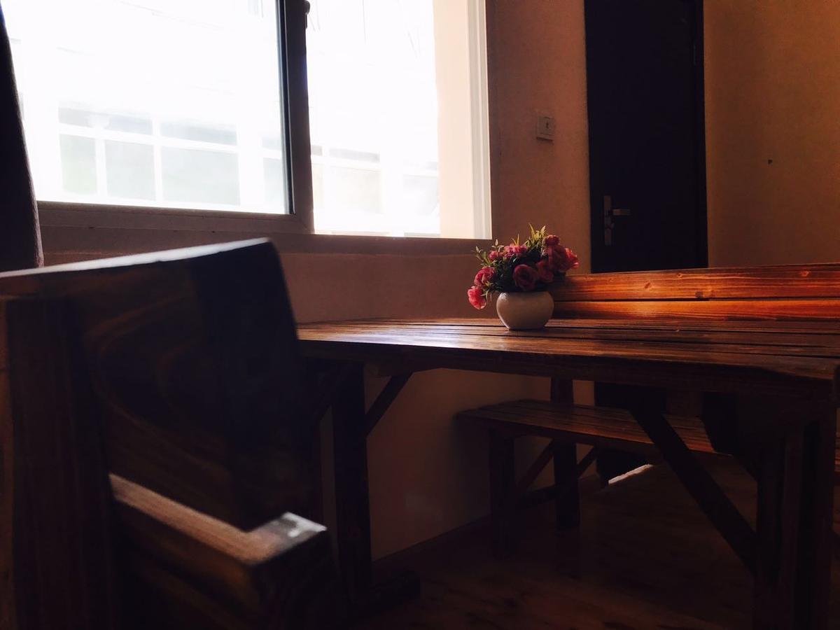 שנגרי - לה The Moon Bird Hostel מראה חיצוני תמונה
