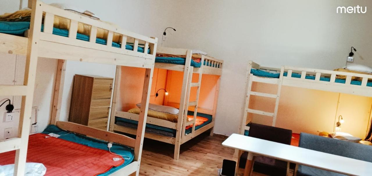 שנגרי - לה The Moon Bird Hostel מראה חיצוני תמונה