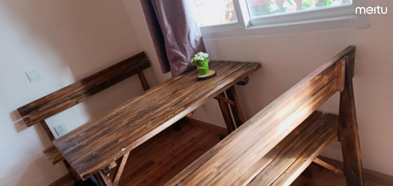 שנגרי - לה The Moon Bird Hostel מראה חיצוני תמונה