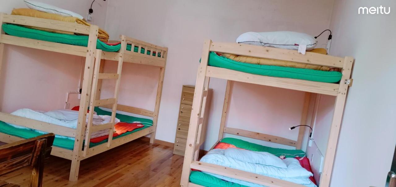שנגרי - לה The Moon Bird Hostel מראה חיצוני תמונה